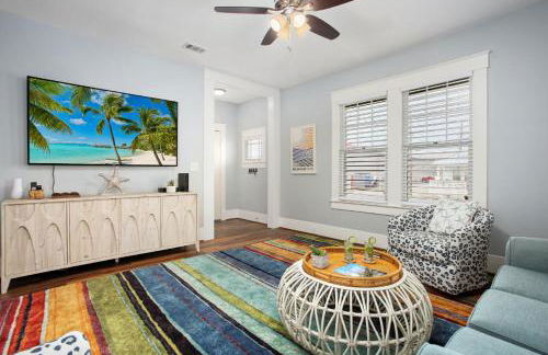 Sunrise Serenade Fabulous Location with Beautiful Ocean View - Foto 11