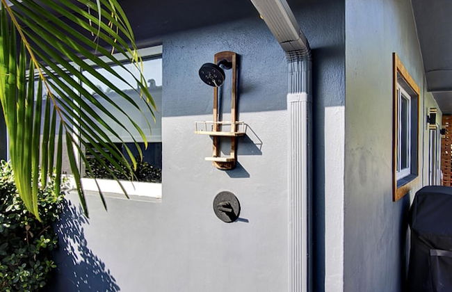 Beach Bliss 10 Mins to Waves 3BR Oasis With Pool - Foto 11