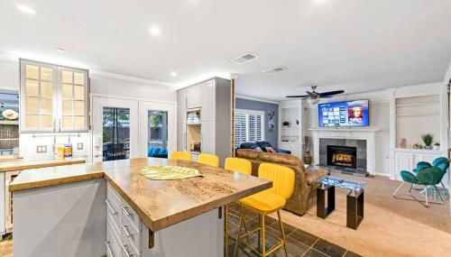 5 BR w/ Pool, close to Six flags, cowboy stadium, Globe Life field - Foto 5