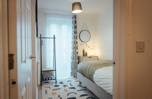 5 Bed Family Home- Free Parking - Foto 32