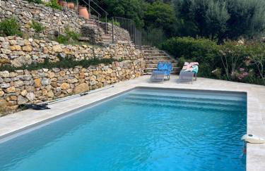 Hauteurs de Toulon : Charmant studio piscine - Foto 17