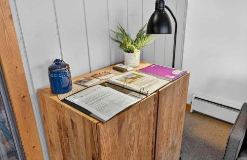 River Access Cabin with Hot Tub, Fire Pit, & WiFi! - Foto 26