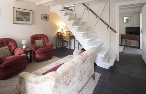 Gorgeous Cottage Parking Short Walk to Beach - Foto 11