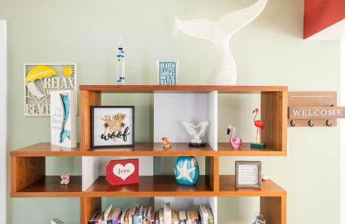 Fun Family-Friendly Poolside Escape Near Beach - Foto 36