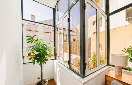 Chiado Gem Private Pool & Patio Retreat - Photo 65