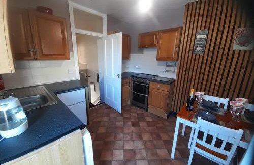 Plymouth Professionals Apartment - Photo 2