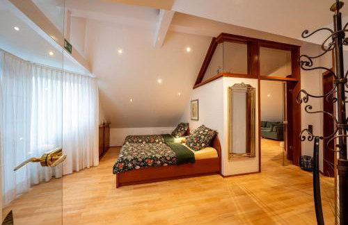 Timeout Apartment - Photo 15