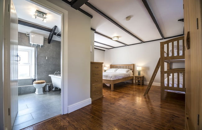 Barn Conversion - Hot Tub - Penally - Foto 3