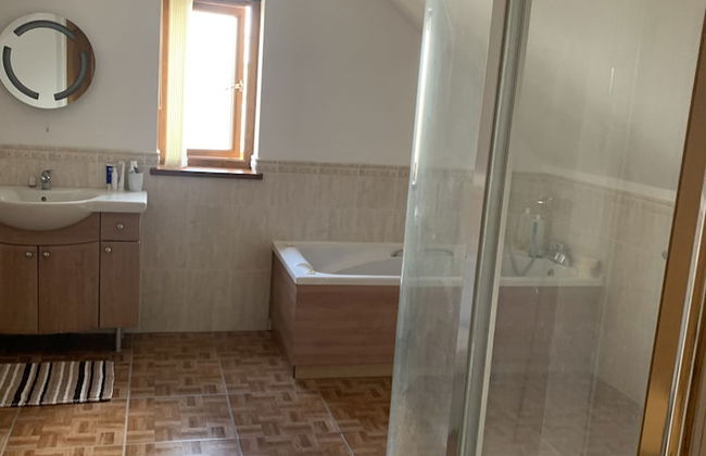 Captivating 4-bed House in West Wales - Photo 3