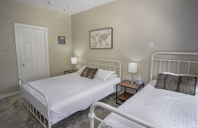 Cozy Downtown Guest House 2br/1ba Sleeps 8 - Foto 9