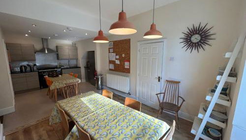 Central Barmouth Town House - Near Beach - Sleeps up to 16! - Foto 4