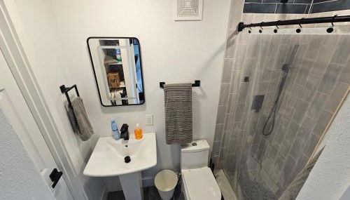 Sanford Suite King Bed Work-Ready Near Beach MCO - Foto 4