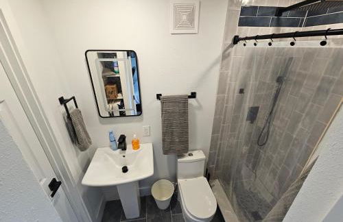 Sanford Suite King Bed Work-Ready Near Beach MCO - Foto 4