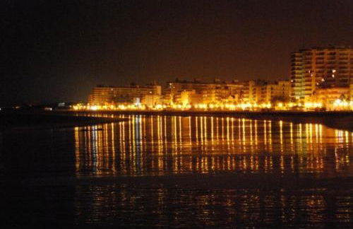 Apartment in Rota Cadiz, terrace AC wifi - Photo 17