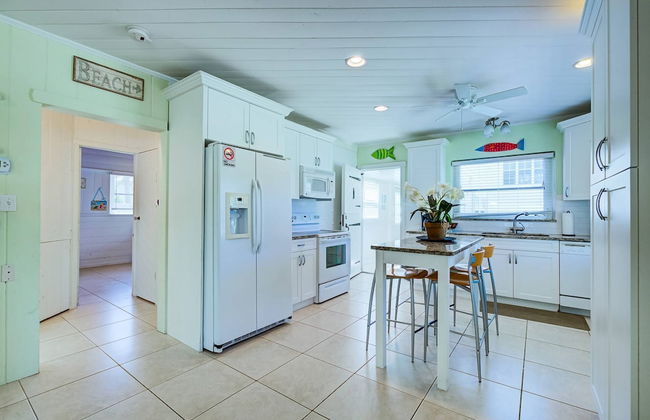 Driftwood Beach Oasis - Foto 28