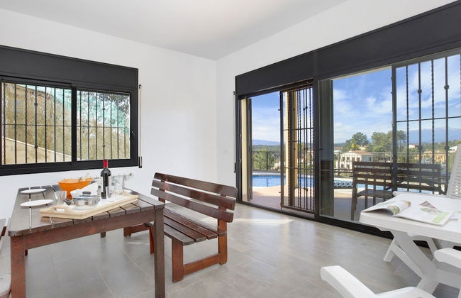 Camelia in Llafranc With 4 Bedrooms and 3 Bathrooms - Photo 12