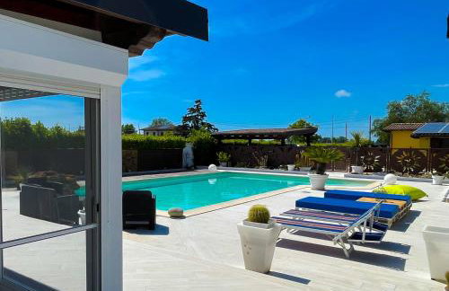 VILLA A CASA DI BETTY - Spacious & Bright Apartment with Private POOL - An Oasis of Peace to relax and recharge - Foto 11