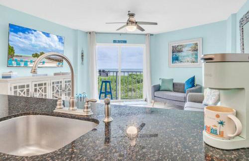 Bright 2BR Condo with Breathtaking Ocean View - Foto 14