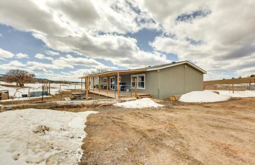 Spacious Tierra Amarilla Ranch House with Deck! - Foto 31