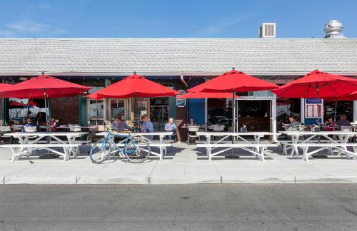 @ Marbella Lane Seaside Retreat, Walk to the Beach - Foto 36