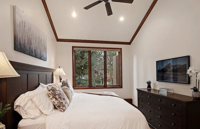 Arrowhead Village Condo - 206 Seasons Lodge - Photo 1