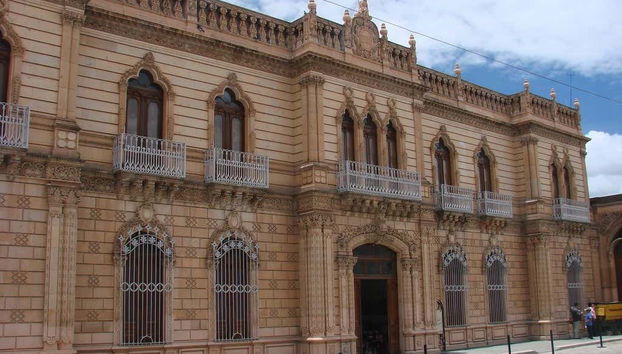 Fachada do palácio Alvarado