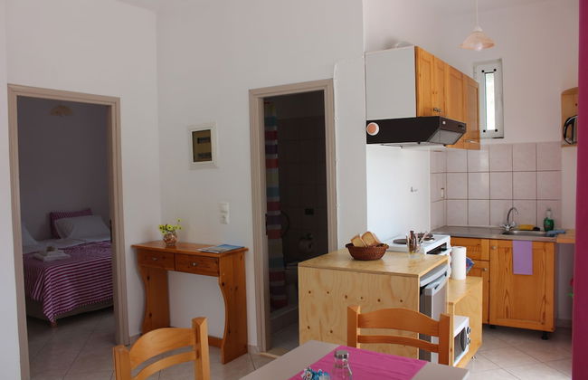 Aaron Studios Apartments - Photo 36