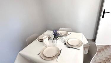 Les Grillons Maison cozy avec grand jardin - Foto 4