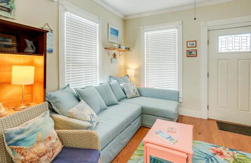 1 Mi to Beach Colorful Cottage in Galveston! - Foto 4