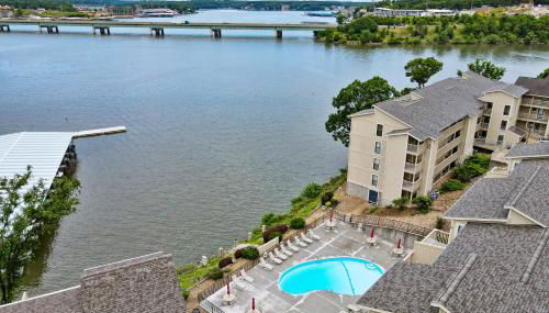 Beautiful Lakefront 3br Private Condo - Photo 5