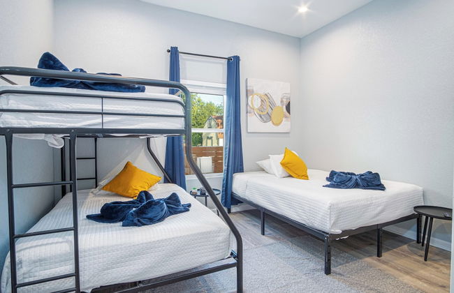 Experience Convenience w/ 4br/3ba Near Alamodome - Foto 2