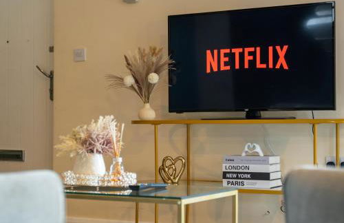 Contractor Stay Near The City Centre with Two Free Parking Spaces - Foto 16