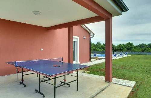 Detached Villa With Pool and Large Garden in Quiet Area Near the Sea - Foto 54