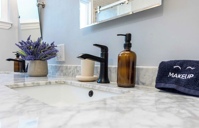 Modern Sonoma Stay w/ Spacious Deck, Views & Prime Location Bennett - Foto 37