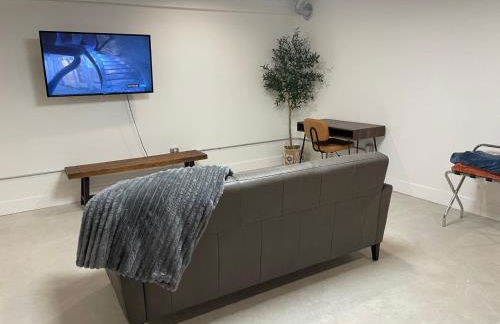 Fyrebird Place - Industrial Loft with Pavilion & Yard - Foto 32