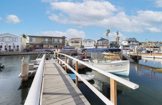 Canalfront Charmer by Avantstay Waterfront w/ Shared Dock + Hot Tub - Foto 37