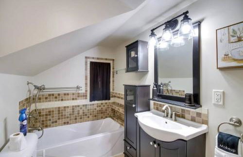 Pet-Friendly Cottage in DWTN Brainerd - Foto 18