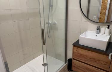 Maison des volcans - 3 chambres doubles - avec Terrasse et Wifi - 8 couchages - Foto 8