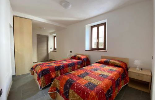 Independent Stone House with Lake View - Photo 26