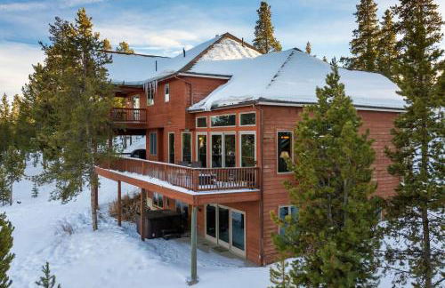 Stunning Mountain Retreat with View and Private Hot Tub - Foto 32