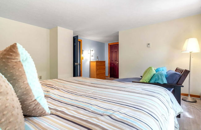 Waterfront w/ Kayak's, Sup's and Ping Pong Table! - Photo 4