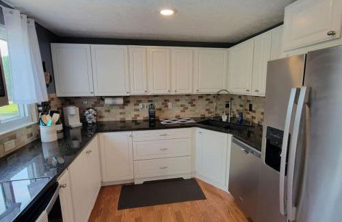 1349 Jennings court Private Pool, Fire pit, BBQ A FUN place to RELAX - Foto 3