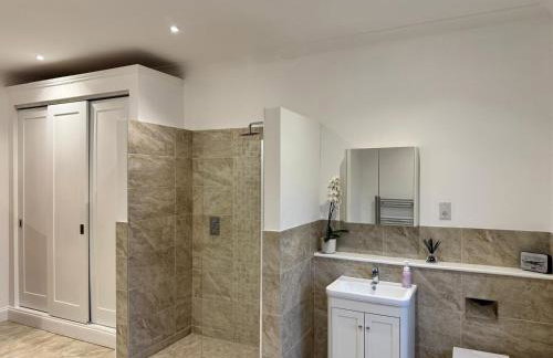 North Farm fits 1-6 people - Photo 3