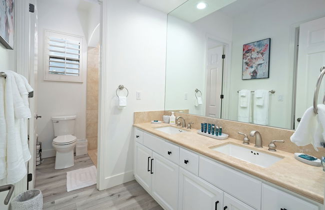 Luxurious 5BR Resort Style Home w/ Pool & Spa - Foto 29