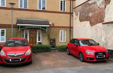 Entire Industrial Style Apartment With Free Parking & Wifi - Foto 19