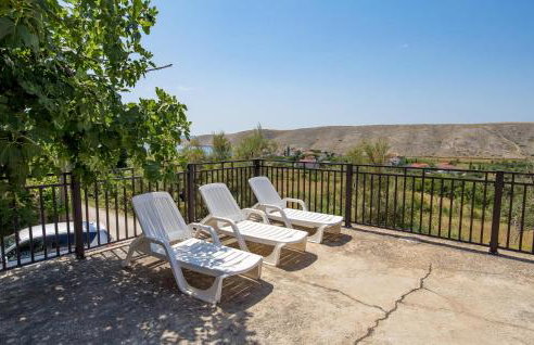 1 Bedroom Lovely Apartment In Vlasici - Foto 13