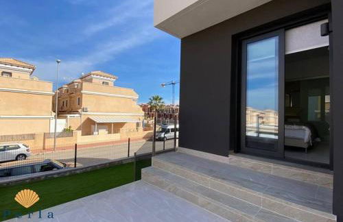 Beautiful new south facing bungalow with large terrace - Foto 18