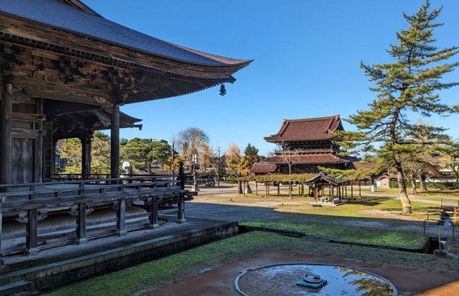 Discover Shirakawa-go, Gokayama and the Wood Carving Village of Inami - Full-Day Tour - Photo 4