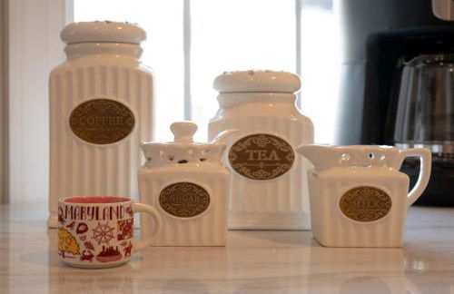 Luxury Federal Hill Home with Rooftop & 4 Parking Spots - Foto 17