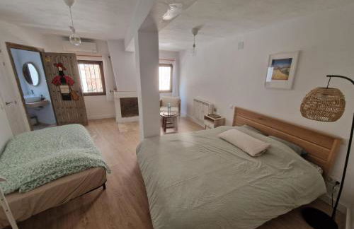 Habitación amplia y tranquila con baño privado en piso compartido - Photo 29